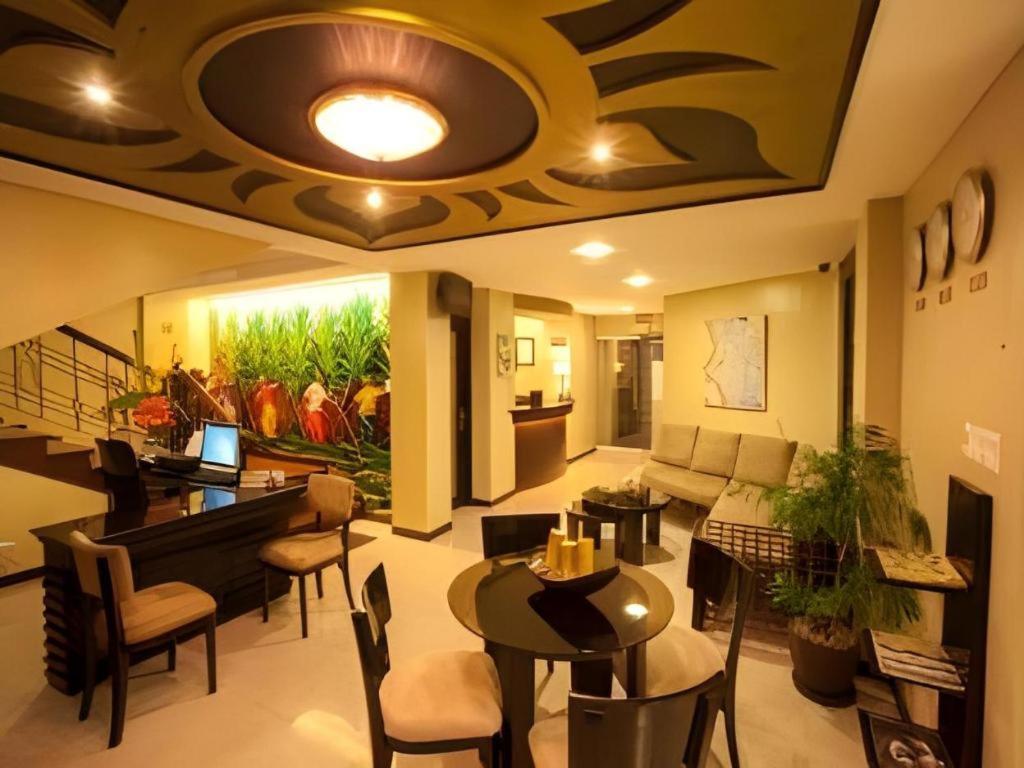 L Square Hotel Tarlac City Εξωτερικό φωτογραφία