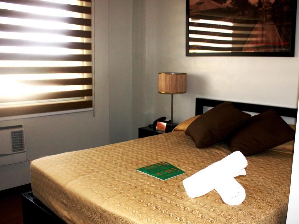 L Square Hotel Tarlac City Δωμάτιο φωτογραφία