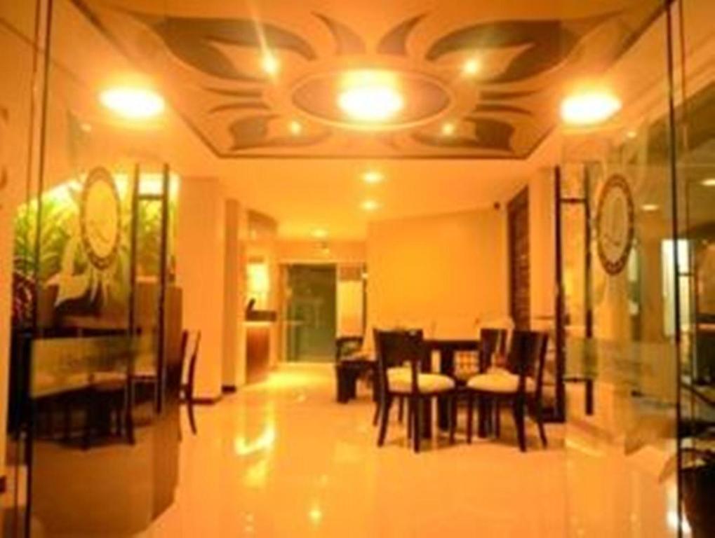 L Square Hotel Tarlac City Εξωτερικό φωτογραφία