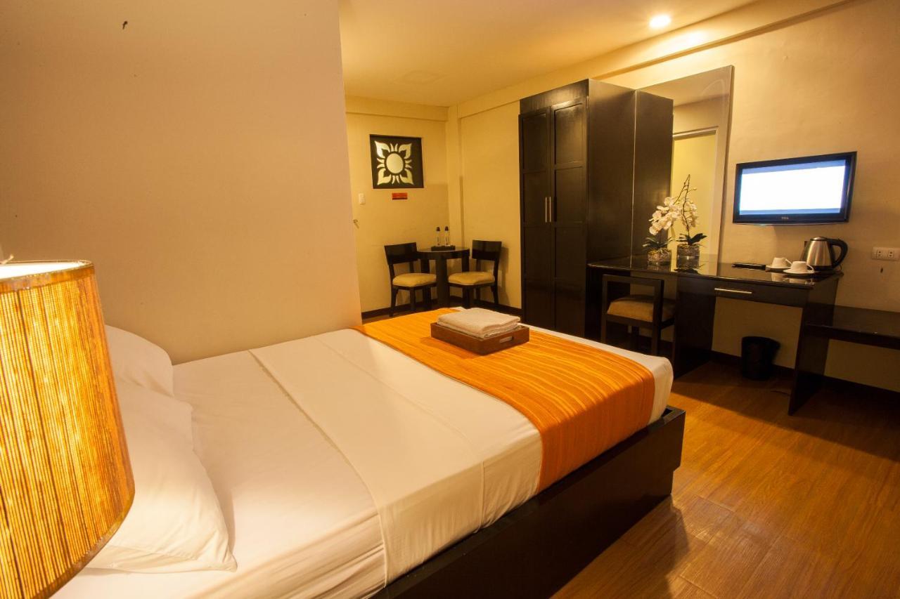 L Square Hotel Tarlac City Δωμάτιο φωτογραφία