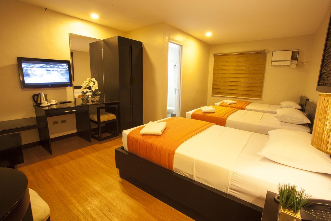 L Square Hotel Tarlac City Εξωτερικό φωτογραφία