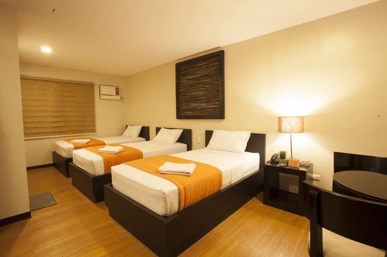 L Square Hotel Tarlac City Εξωτερικό φωτογραφία