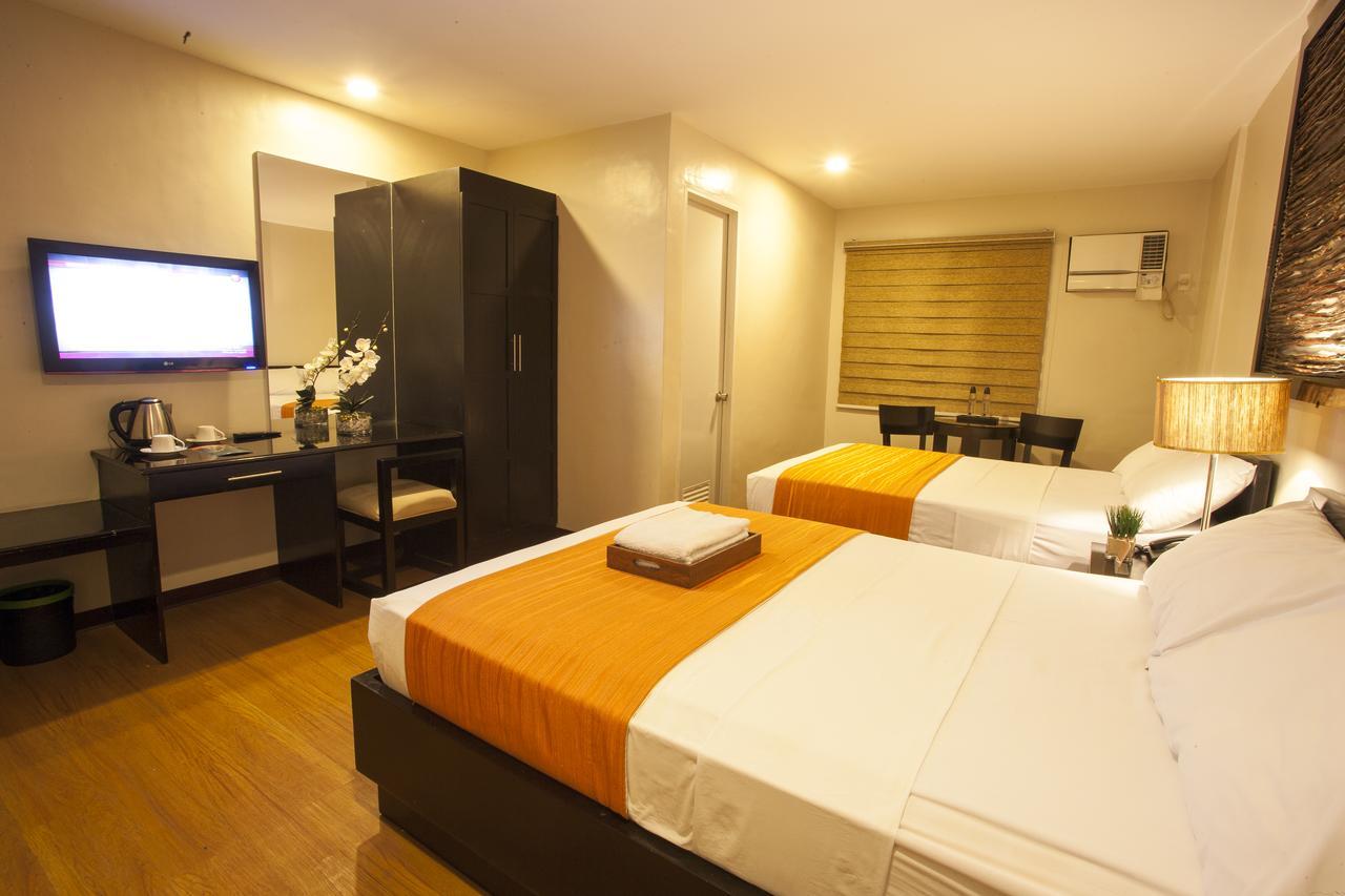 L Square Hotel Tarlac City Εξωτερικό φωτογραφία