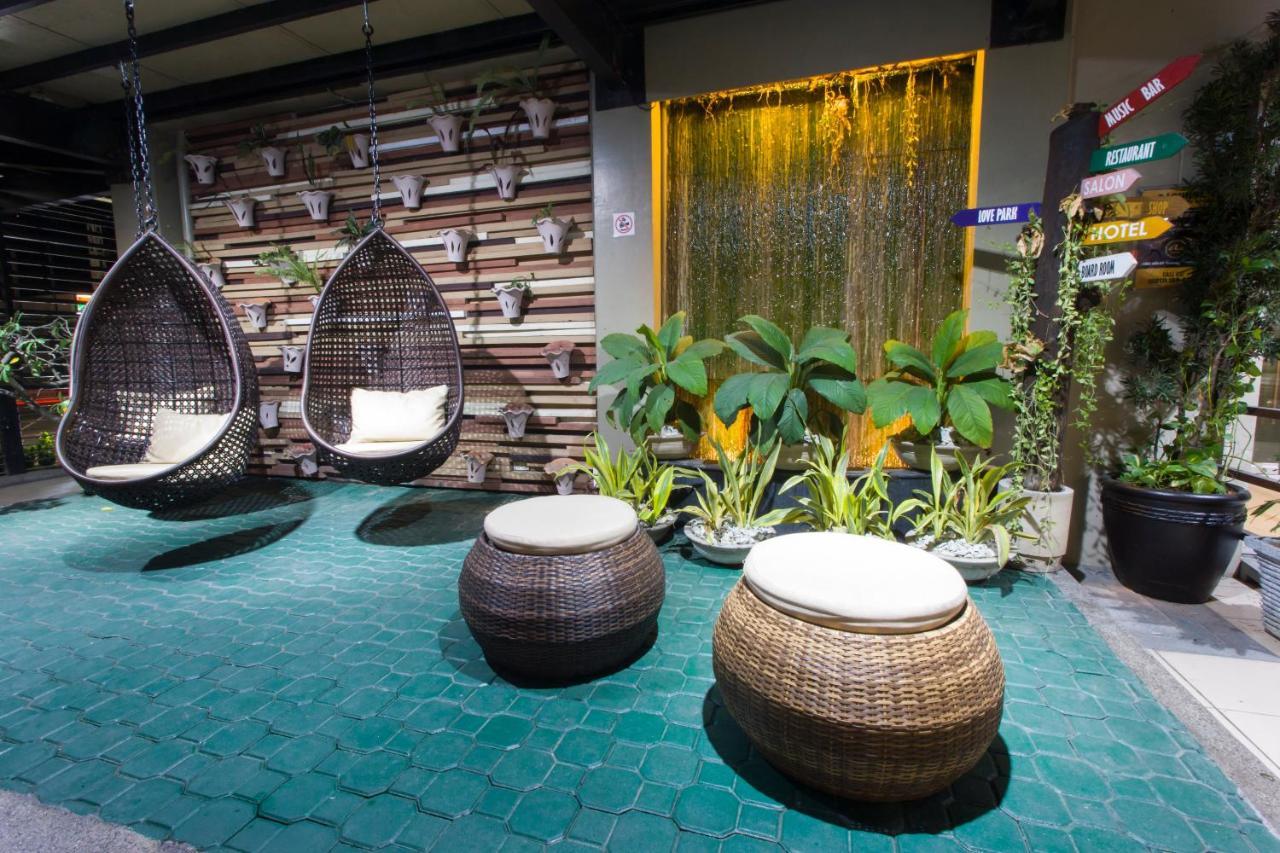 L Square Hotel Tarlac City Εξωτερικό φωτογραφία