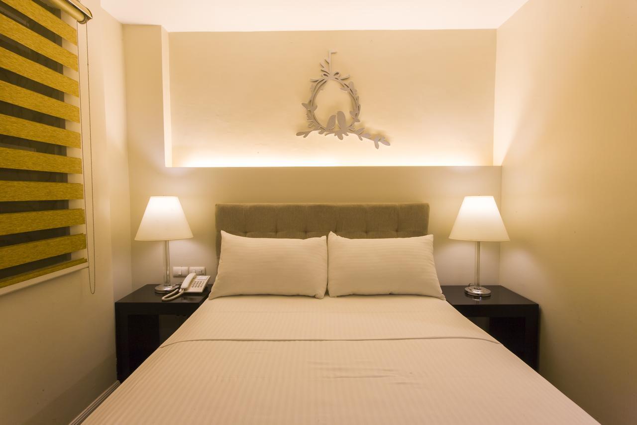 L Square Hotel Tarlac City Εξωτερικό φωτογραφία