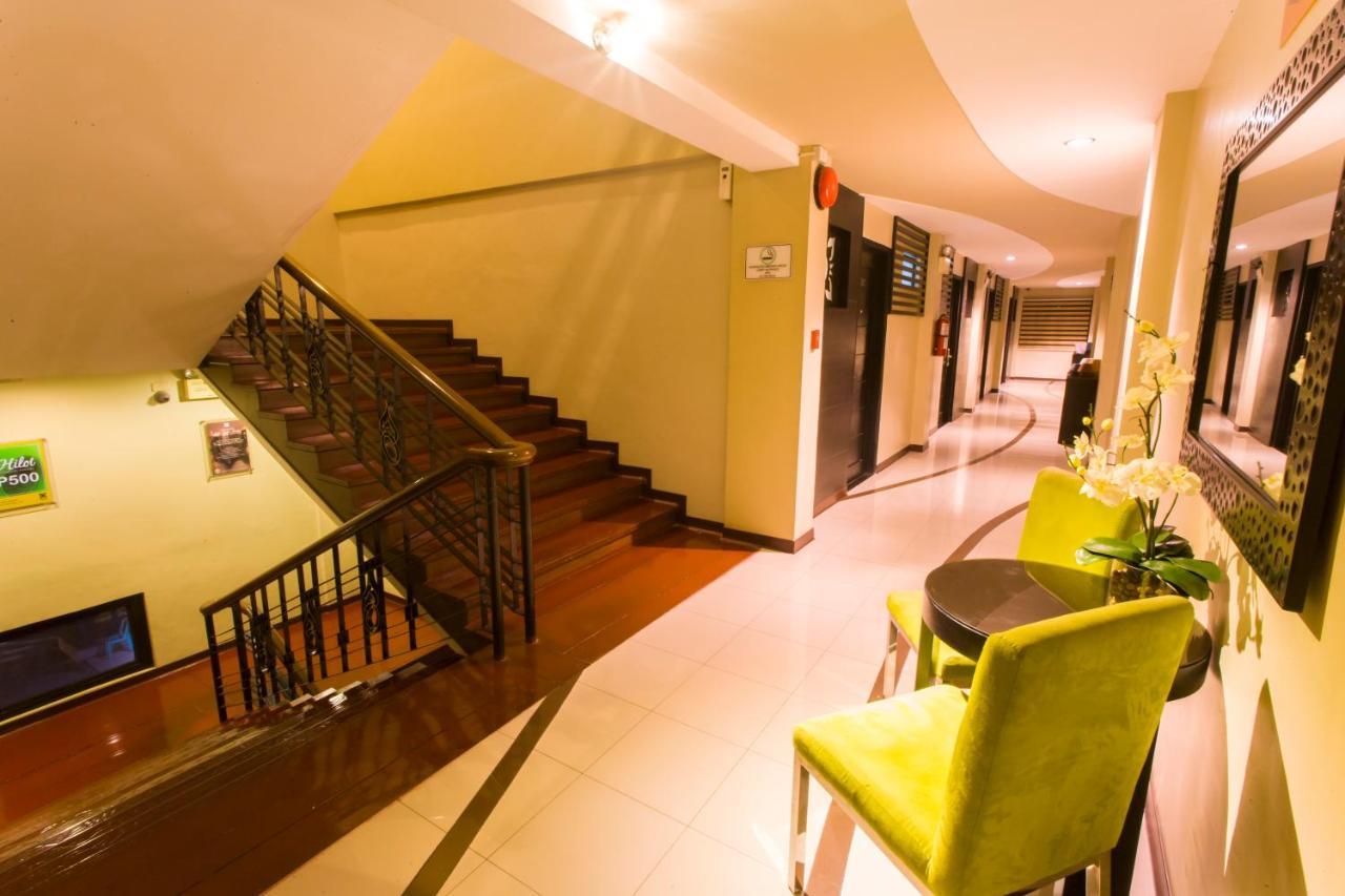 L Square Hotel Tarlac City Εξωτερικό φωτογραφία